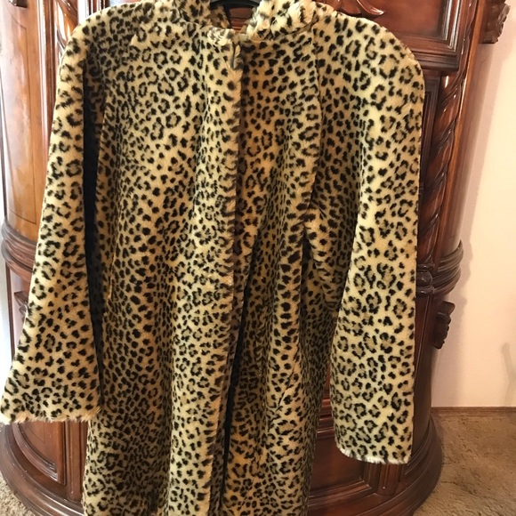 Dennie Basso Faux Fur Coat Leopard Print.Extra Shipping Chg included In Price. - Picture 11 of 15